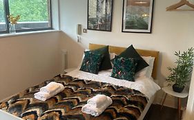 Studio, Sleeps 4, New St, Business, Relocation